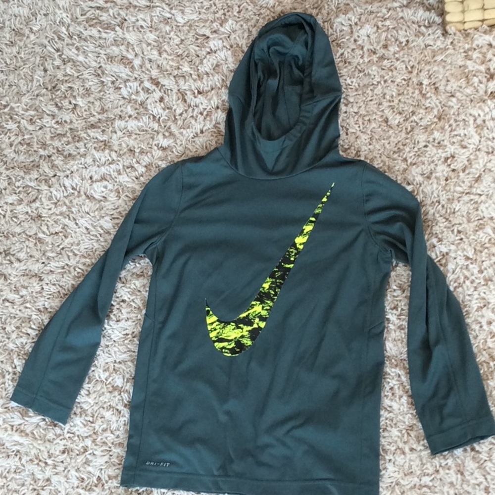 Green Nike long sleeved shirt. Size sm “big boy”.